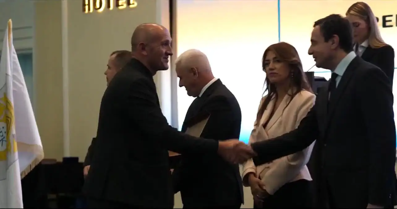 Për bashkëpunim dhe kontribut të veçantë, IPK nderon Akademinë e Kosovës për Siguri Publike